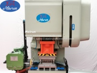 Machine à fil barbelé à commande PLC conçue pour la fabrication de matériaux de clôture haute sécurité