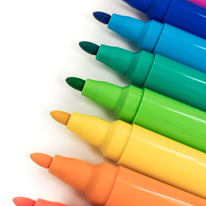 Marcadores de Pizarra Blanca Mini No Tóxicos con Punta de Bala/Cincel, Opciones Multicolor, Tinta de Bajo Olor para una Escritura Clara y Fácil de Borrar en Cualquier Lugar - Product Image 4