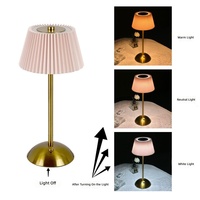 Lampe de table portable rechargeable sans fil à piles avec abat-jour en tissu LED à intensité variable pour chambre à coucher, salon, bureau