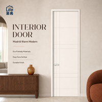 Porte intérieure en bois minimaliste et écologique, porte de chambre moderne pour les projets de construction verte et de maisons saines