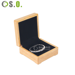 Estuche de Madera Sólida de Lujo, Elegante y Duradero, Venta al Por Mayor de Fábrica, Color y Tamaño Personalizables, para Regalos de Joyería Fina de Oro - Product Image 3