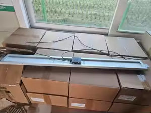 अनुकूलित संकीर्ण मोनो ग्लास सौर पैनल 20w <span class=keywords><strong>7v</strong></span> 1350*100*25 मिमी ग्लास सौर स्ट्रीट लाइट के लिए - Product Image 6