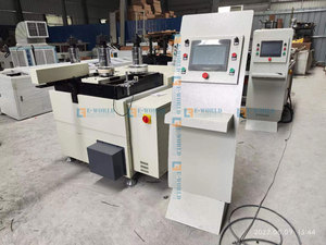เครื่องจีบมุมโปรไฟล์หน้าต่างอลูมิเนียมอัตโนมัติ CNC พร้อมอุปกรณ์รวมสำหรับการผลิตหน้าต่างและประตู - Product Image 4