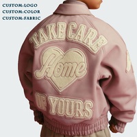 Blouson Bomber d'Hiver Rose Vintage Personnalisé en Similicuir PU Brodé avec Logo Chenille, Réversible, Imperméable et en Cuir Véritable Style Universitaire
