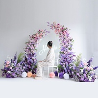 LQ LQHL009 Ensemble d'arche de cérémonie de mariage personnalisé violet, design corne de bœuf, matériaux mixtes, fleurs artificielles, pour scène et photo