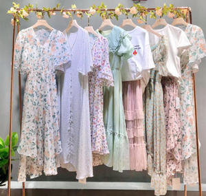 Hete aanbieding: gebruikte kleding van fabrikanten – heren T-shirts, cargopants, dames casual jurken, <span class=keywords><strong>blouses</strong></span>, geometrische print voor praktische shorts - Product Image 6