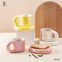 Ensemble tasse et soucoupe à café en céramique personnalisable avec logo, design créatif et original, effet scintillant