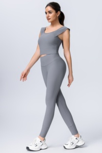 Set Yoga a Due Pezzi con Top Corto a Collo Tondo e Leggings a Vita Alta, Senza Cuciture, in Spandex e Poliestere Elasticizzato in Quattro Direzioni - Product Image 2