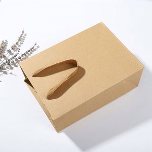 Sac de shopping en papier kraft de luxe personnalisé avec poignée, sac promotionnel en papier kraft imprimé de luxe avec poignée en plastique - Product Image 6