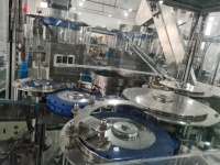 Machine d'assemblage de seringues jetables de vaccin Offres Spéciales entièrement automatique avec remise