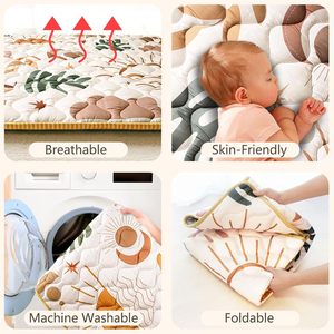 Tapis d'éveil lavable en machine pour bébé, 50x50 cm, avec surface douce au toucher et base antidérapante - Product Image 4