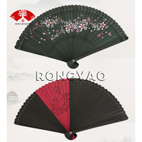 2025 produit tendance 18cm Mini ventilateur en bambou japonais pliant ventilateur de danse exquis artisanat cadeau ventilateur pour faveurs de mariage cadeaux invité