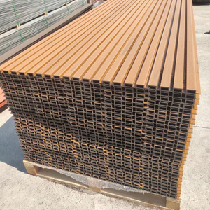 Panneau WPC extérieur, panneau mural rainuré WPC, co-extrusion PVC pour la décoration intérieure des hôtels et des maisons, revêtement PVC - Product Image 1