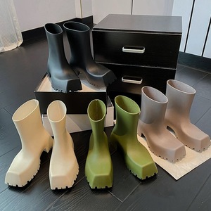 Haute qualité luxe Original marche Style chaussures pour femmes décontracté engrenage carré fond épais <span class=keywords><strong>pluie</strong></span> <span class=keywords><strong>bottes</strong></span> en caoutchouc - Product Image 1