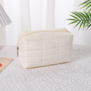Borsa Cosmetica in Velluto di Alta Gamma per Viaggi, Grande Capacità, Portatile, Elegante, con Logo alla Moda - Product Image 6