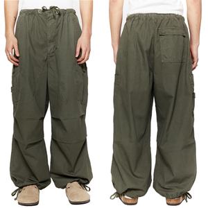 กางเกงคาร์โก้ทรงพาราชูทขาจั๊มพ์ผ้าฝ้ายสีกากีแบบมีจีบเข่า  กระดุมหกช่อง  แฟชั่นขายส่งสำหรับผู้ชาย - Product Image 1