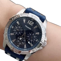 Montre chronographe à quartz pour hommes, trois sous-cadrans, bracelet en silicone bicolore, grands chiffres, montre-bracelet sport décontractée, multicolore
