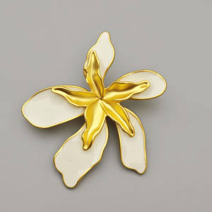 Bottone in lega con chiusura a bottone in metallo stile corte retrò per soprabito e accessori di abbigliamento - Product Image 1