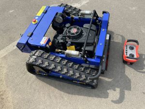 <span class=keywords><strong>Robot</strong></span> Rasaerba Cingolato a Benzina 4 Tempi da 3000W di Alta Qualità, Approvato CE, Fai-da-te, Senza Fili, per Agricoltura, con Telecomando - Product Image 3