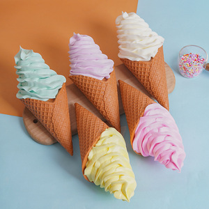 Cornet de glace géant réaliste, une décoration de vitrine pour les salons de thé, et un grand cornet de glace populaire sur Xiaohongshu - Product Image 3