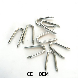Clous en U galvanisés, fabrication OEM disponible, clous en U robustes pour la fixation <span class=keywords><strong>de</strong></span> clôtures en grillage métallique, vente en gros - Product Image 1