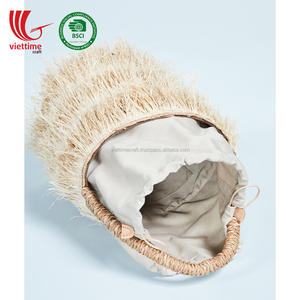 Vente en gros de sacs à main en paille jacinthe d'eau vintage écologiques du Vietnam décorations de gland de broderie de plumes - Product Image 2