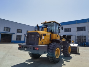 Chargeur compact FMAN 3 tonnes FM930 à vendre - Product Image 6