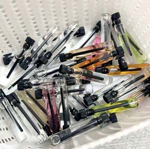 Perfume en Roll-On de 10 ml, Unisex, Fragancia Duradera, Perfume Árabe de Dubái, Venta al por Mayor - Product Image 1