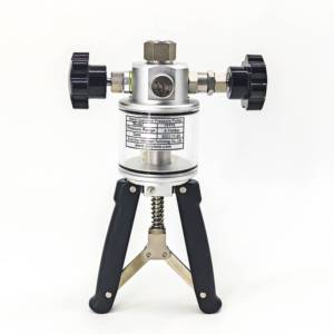 Bomba de Vacío Manual Portátil YFP70 de 700 bar para Calibración - Product Image 1