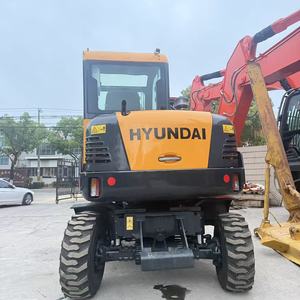 Mini-excavatrice Hyundai HW60 d'occasion, de haute qualité, durable, populaire, en excellent état et à prix avantageux - Product Image 2