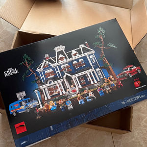 The Creel House Stranger Things Blocs de construction Botanicals LE GO Block Sets Castle Wholesale Hot Plant Series Bucket Toy Gift - Product Image 5