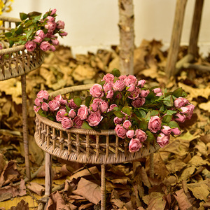 ดอกกุหลาบขนาดเล็กสไตล์วินเทจ ยี่ห้อ Yihua Floral Art แบบขอบไหม้ ดอกไม้ประดิษฐ์จากผ้าไหม ของตกแต่งบ้าน - Product Image 2