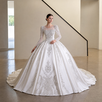 Robe de mariée de luxe grande taille 3705 avec fleurs perlées, manches longues, en satin, style princesse, pour soirée formelle