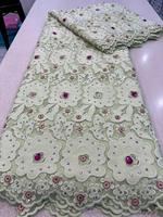 Tissu en dentelle guipure florale nigériane de qualité supérieure avec broderie de strass sur toute la surface, tissu en dentelle africaine pour les tenues de fête et de mariage