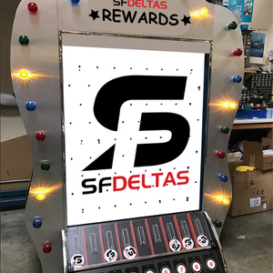 <span class=keywords><strong>Jeu</strong></span> <span class=keywords><strong>de</strong></span> Plinko géant personnalisé en bois pour location événementielle, avec fente à cartes pour tirage au sort et chute <span class=keywords><strong>de</strong></span> prix, idéal pour soirées et divertissements alcoolisés - Product Image 2