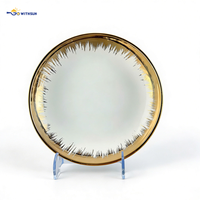 Assiettes de luxe en céramique faites à la main avec bord doré de 8 pouces pour hôtels et restaurants – Design élégant – Vaisselle jetable – Collection Lucky