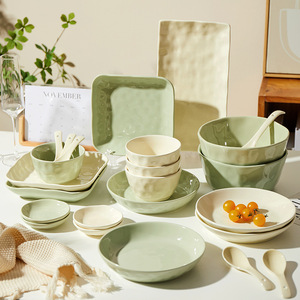 Nouvel ensemble de vaisselle en céramique de style crème 2025, de haute qualité, comprenant des bols, des baguettes et un motif de fruits, pour la vaisselle de table domestique - Product Image 1