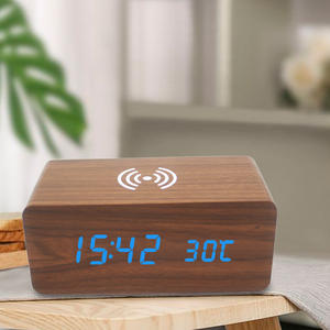 2024 nuevo reloj <span class=keywords><strong>despertador</strong></span> de mesa LED <span class=keywords><strong>Virtual</strong></span> con cargador inalámbrico de madera especial electrónico multifunción de lujo - Product Image 3