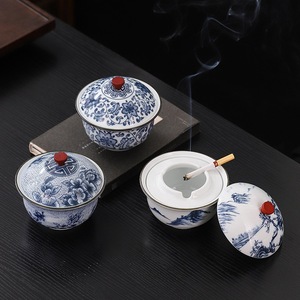 Kantoor Winddichte Vliegbestendige Asemmer Blauwe En Witte Retro Keramische Sigarettenasbak Met Deksel - Product Image 2