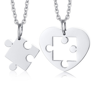 <span class=keywords><strong>Casse</strong></span>-tête en acier inoxydable tendance et élégant Collier de couple minimaliste en forme de cœur Chaîne à maillons unique pour femmes et hommes - Product Image 1