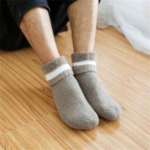 Chaussettes unisexes <span class=keywords><strong>en</strong></span> <span class=keywords><strong>laine</strong></span> mérinos personnalisées <span class=keywords><strong>Bas</strong></span> tricotés épais avec logo pour les sports d'hiver - Product Image 3