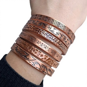 Elegant Embossed Foliage Pattern Finish Copper Open Bracelet Fashionable Metal Jewelry Exquisite Design - Product Image 1