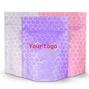 Lot de cosmétiques et de gommage corporel avec impression personnalisée Pochette sur pied en mylar holographique rose Emballage personnalisé avec fermeture à glissière - Product Image 2