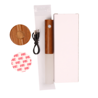Lampe murale LED rechargeable par USB Lampe murale portable Capteur de mouvement Bâton sur le mur Couleur bois et noir Lampe LED chaude Batterie 18650