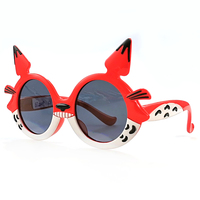 Lunettes de soleil pour enfants unisexes en TPEE, motif vache amusant, bleu noir, lunettes de soleil de fête de dessin animé, montures blanches rouges jaunes, lunettes de soleil pour enfants mignonnes et tendance