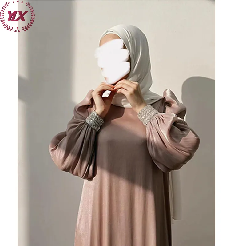 गर्म-टेम्पर्ड महिलाओं की पोशाक मुस्लिम मामूली फैशन बड़े झूले साटन पोशाक