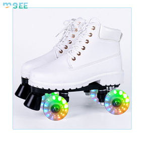 Schijnbare Stijlvolle Casual Modieuze <span class=keywords><strong>Martin</strong></span> Laarzen Heren Skates Luncur Roda Knipperende Pu Materiaal Verhuur Skate <span class=keywords><strong>Roller</strong></span> Patines - Product Image 6