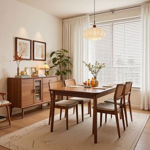 Table à manger carrée en bois de haute qualité pour salon, design simple et atmosphérique pour les familles, les appartements et les villas - Product Image 1