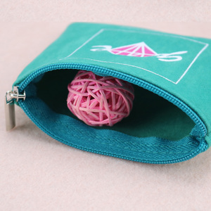 Bolsas de Joyería Personalizadas con Cierre, Bolsa de Maquillaje, Embalaje Cosmético, Bolsa de Joyería de Terciopelo con Logotipo Impreso para Exhibición de Aretes y Collares - Product Image 4