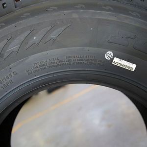 ยางรถบรรทุก TBR ลดราคาพิเศษ HAWKWAY 11R22.5 ยางเรเดียลสำหรับรถบรรทุก 11r 22.5 Llantas 295/80R22.5 315/80R22.5 295/80R22.5 315/80 - Product Image 1